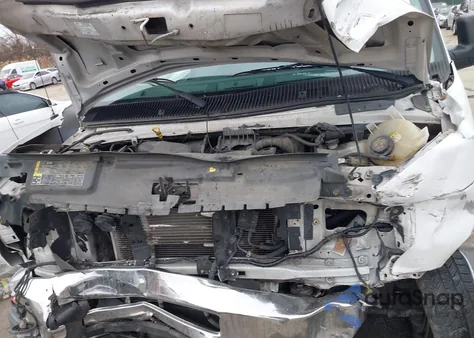 2011 Ford E-350 Super Duty Xlt z USA, uszkodzony, nr VIN 1FBSS3BL6BDA98804